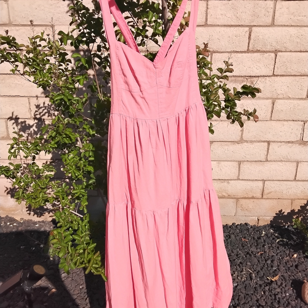 Sleeveless Pink Tiered Maxi Dress with V-Neck - Women